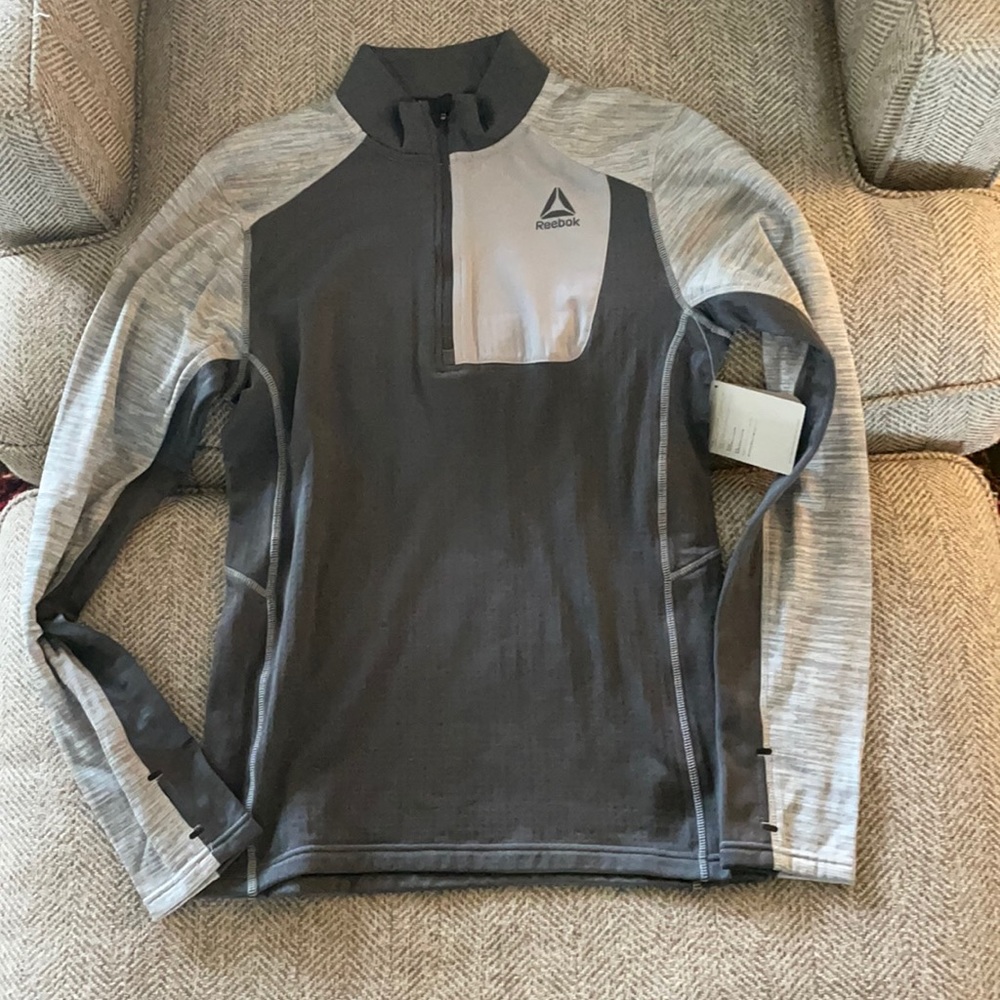 Reebok 1/4 zip. NWT gray size small